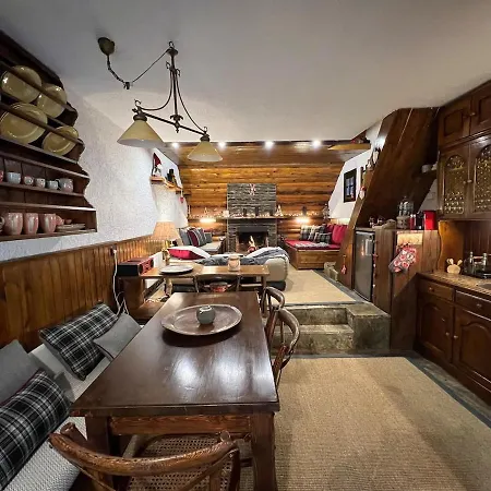 木屋 Petit Eptálofos